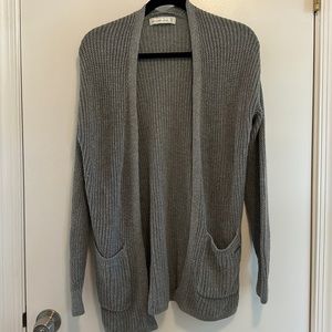 Abercrombie and Fitch oversized grey women’s sweater